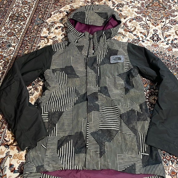 The North Face Jackets & Coats The North Face Niche Medium Jacket